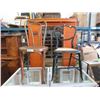 Image 1 : 1 Victorian & 1 Bentwood Chair