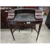 Image 1 : Petite Desk with 1 Drawer - 19" x 30" x 36" tall