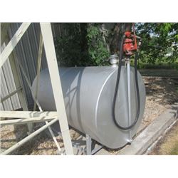 500 Gal Fuel Tank w Gasboy Hand Pump