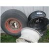 Image 3 : 2 Implement Rims 9.4, 14, 2 -15" Rims
