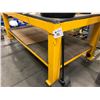 Image 1 : YELLOW STEEL ADJUSTABLE TABLE