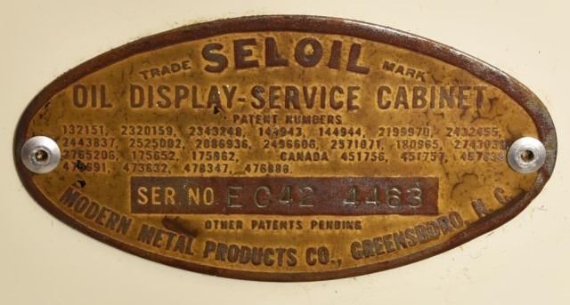 Sinclair Motor Oil Display Rack W/ 84 Oil Cans