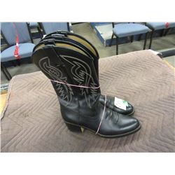 BLACK COWBOY BOOTS (SIZE 9?)