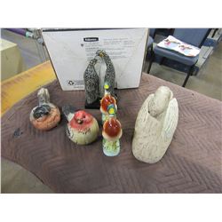 BOX OF ORNAMENTS, DUCKS, ETC