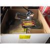 Image 1 : BOX OF STAPLES & STAPLE GUN