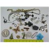 Image 1 : Misc Jewelry: Brooches, Bracelets, Earrings, Chains, Rings, etc