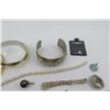 Image 8 : Bangle Bracelets, Link Bracelet & Pendants: Semi-Precious Stones, Black Pearl, etc