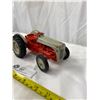 Image 2 : Vintage Ford 9N Diecast Tractor Made by Ertl Good Condition 6.5" L x 3.5" H