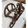 Image 2 : Vintage Cast Outdoor Hose Hanger. Nice Look