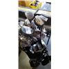 Image 2 : Golf bag loaded with clubs