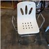 Image 3 : BATH ASSIST CHAIR