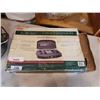 Image 2 : COLEMAN CAMP STOVE AND SLOW COOKER