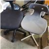 Image 2 : 3 OFFICE CHAIRS WHITE, GREY AND BLACK