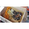 Image 1 : BOX OF ROPE AND BUNGEE CORDS
