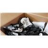 Image 2 : BOX OF PROMOTIONAL GOLF ITEMS, BALLS, WATER BOTTLES, BAGS