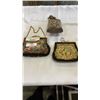 Image 1 : 3 VINTAGE PURSES - 2 STITCHED 1 METAL
