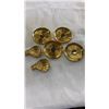 Image 2 : 4 TRAYS OF GOLD TONE JEWELLERY, DISHES, ETC