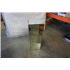 Image 1 : MIRRORED PEDESTAL 30 INCHES TALL