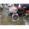 Image 1 : Floor fan and table fan