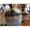 Image 3 : 2 METAL DECORATIVE VASES