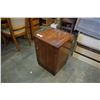 Image 1 : WATERFALL STYLE 1 DOOR SIDE CABINET