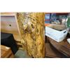 Image 4 : 5 ft tall wooden decor with base