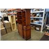 Image 3 : 2 PIECE MAHOGANY SERVER WITH HUTCH