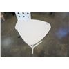 Image 3 : WHITE ROLLING OFFICE CHAIR AND WORK STAND