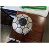 Image 3 : LEADED GLASS TABLE LAMP