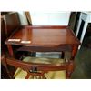 Image 2 : VITNAGE TELEPHONE TABLE AND CHAIR