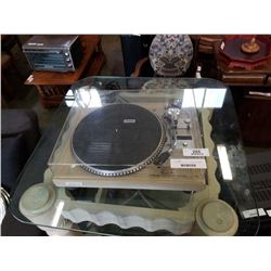 PIONEER QUARTZ-PLL AUTOMATIC RETURN MODEL PL-540 RECORD PLAYER