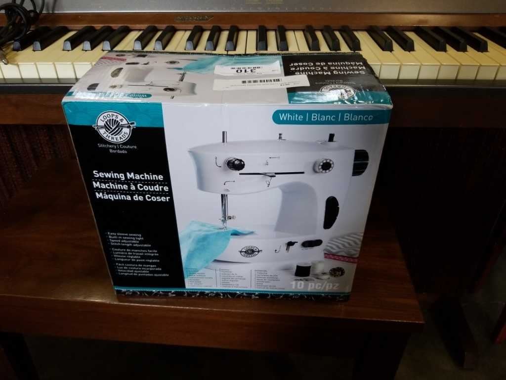 LOOPS AND THREADS SEWING MACHINE - Big Valley Auction