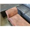 Image 3 : MICROSUEDE BENCH