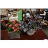 Image 3 : 2 ARTIFICIAL TREES AND FLOWERS
