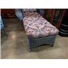 Image 2 : GREEN WICKER CHAISE