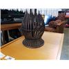 Image 2 : Wood strip lamp with tassels