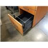 Image 3 : MAPLE 3 DRAWER ROLLING FILING CABINET