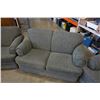 Image 4 : 3 PIECE ROLLED ARM GREEN FABRIC SOFA SET