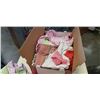 Image 2 : BOX OF LINENS AND QUILTS, AND 2 BAGS OF PILLOWS