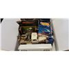 Image 2 : TRAY OF HOTWHEELS AND DIE CAST CARS AND TRUCKS