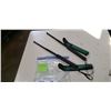 Image 2 : 2 TELESCOPING STEEL BATONS