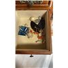 Image 5 : JEWELRY BOX WITH CONTENTS