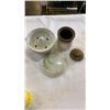 Image 8 : SHELF LOT OF COLLECTABLES AND GLASSWARE