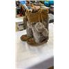 Image 3 : LEATHER AND FUR MUKLUKS