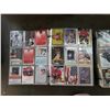 Image 2 : LOT OF APPROX 550 MIXED SPORTS CARDS - APPROX $2500