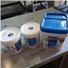 Image 1 : 3 tubs of new grout