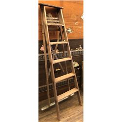 6' WOOD STEP LADDER