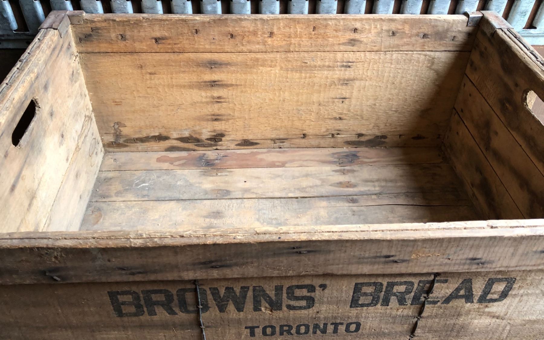 BROWN'S BREAD CRATE TORONTO Kidd Family Auctions