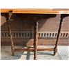 Image 2 : ANTIQUE SIDE TABLE