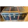 Image 1 : ANTIQUE TRAVEL TRUNK